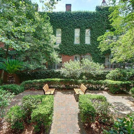 Charm On Liberty Apartment Savannah Exterior foto