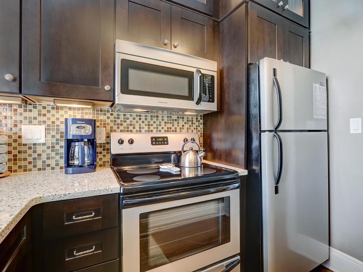 Charm On Liberty Apartment Savannah Exterior foto