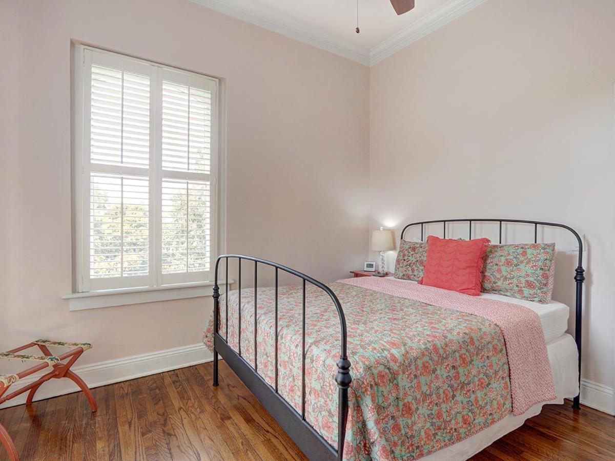 Charm On Liberty Apartment Savannah Exterior foto